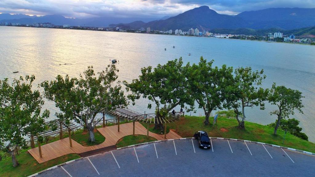 Apto Lindo E Aconchegante Com Piscina 202A Caraguatatuba Eksteriør billede